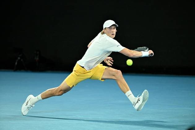 TENNIS AUSTRALIAN OPEN, Emil Ruusuvuori of Finland in action during his 2nd round match against Daniil Medvedev of Russia on Day 5 of the 2024 Australian Open at Melbourne Park in Melbourne, Thursday, January 18, 2024. ( NO ARCHIVING, EDITORIAL USE ONLY, NO USE IN BOOKS WITHOUT CONSENT MELBOURNE VICTORIA AUSTRALIA  Copyright: xJAMESxROSSx 20240118001890585679