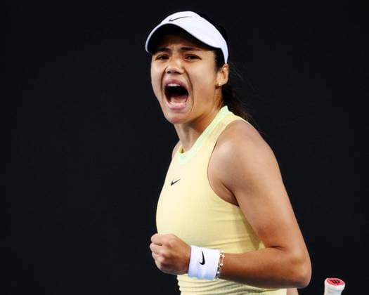 Emma Raducanu (GBR) celebrates as she wins the second set during her second round match Australian Open, Day Five, Tennis, Melbourne Park, Melbourne, Australia - 18 Jan 2024  Copyright: xJamesxGourley Shutterstockx 14305075ea