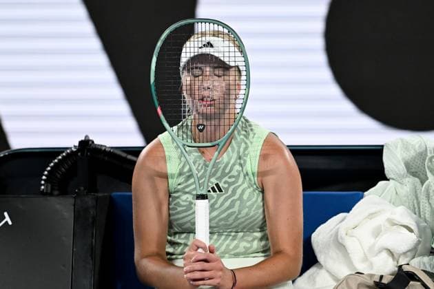TENNIS AUSTRALIAN OPEN, Clara Tauson of Denmark reacts during her 2nd round match against Victoria Azarenka of Belarus on Day 5 of the 2024 Australian Open at Melbourne Park in Melbourne, Thursday, January 18, 2024. ( NO ARCHIVING, EDITORIAL USE ONLY, NO USE IN BOOKS WITHOUT CONSENT MELBOURNE VICTORIA AUSTRALIA  Copyright: xLUKASxCOCHx 20240119001890587987