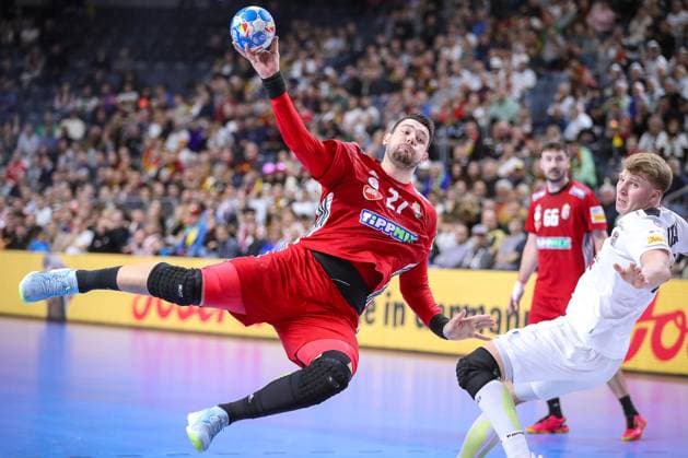 18 01 2024, EHF EURO 2024, European Mens Handball Championship, Lanxess Arena in Cologne, Hungary Austria Bence Banhidi Hungary North Rhine-Westphalia Germany