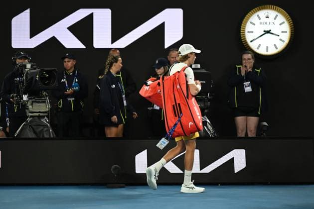 TENNIS AUSTRALIAN OPEN, Emil Ruusuvuori of Finland walks off the court after loosing his 2nd round match against Daniil Medvedev of Russia on Day 5 of the 2024 Australian Open at Melbourne Park in Melbourne, Thursday, January 18, 2024. ( NO ARCHIVING, EDITORIAL USE ONLY, NO USE IN BOOKS WITHOUT CONSENT MELBOURNE VICTORIA AUSTRALIA  Copyright: xLUKASxCOCHx 20240119001890670448