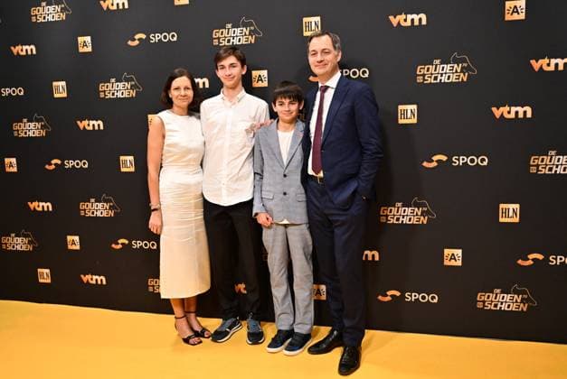 Prime Minister Alexander De Croo and his wife Annik Penders pose for the photographer at the 70th edition of the Golden Shoe award ceremony, in Antwerp, Thursday 18 January 2024. The Golden Shoe (Gouden Schoen Soulier d Or) is an award for the best soccer player of the Belgian Jupiler Pro League championship during the calendar year 2023. VIRGINIExLEFOUR  x84253328x