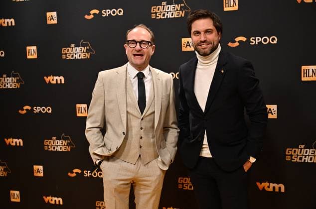 Flemish Minister of Education and Animal Welfare and Sports Ben Weyts and MR chairman Georges-Louis Bouchez pose for the photographer at the 70th edition of the Golden Shoe award ceremony, in Antwerp, Thursday 18 January 2024. The Golden Shoe (Gouden Schoen Soulier d Or) is an award for the best soccer player of the Belgian Jupiler Pro League championship during the calendar year 2023. VIRGINIExLEFOUR  x84255584x