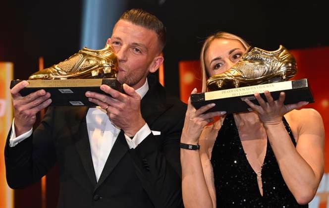 70th Belgian Golden Shoe award ANTWERPEN, BELGIUM - JANUARY 18 : Alderweireld Toby defender of Antwerp FC and Wullaert Tessa pictured during the annual Golden Shoe award show at the Antwerp Avenue TV studio on January 18, 2024 in Antwerpen, Belgium, 18 01 2024 Antwerpen Belgium  Copyright: xNicoxVereeckenx