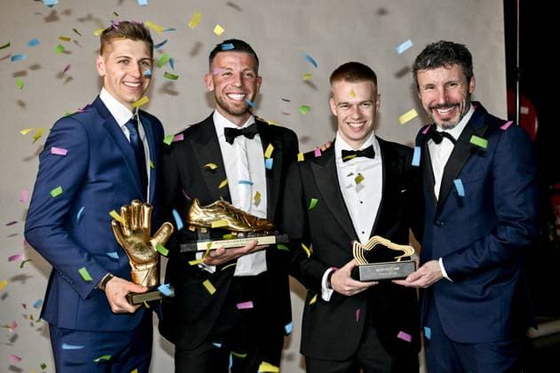 Sport Bilder des Tages Antwerp s goalkeeper Jean Butez, Antwerp s Toby Alderweireld, Antwerp s Arthur Vermeeren and Antwerp s head coach Mark van Bommel pictured after the 70th edition of the Golden Shoe award ceremony, in Antwerp, Thursday 18 January 2024. The Golden Shoe (Gouden Schoen Soulier d Or) is an award for the best soccer player of the Belgian Jupiler Pro League championship during the calendar year 2023. DIRKxWAEM  x84262579x