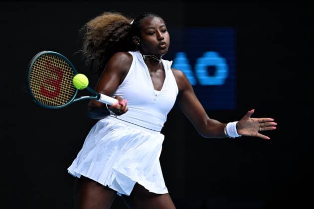 TENNIS AUSTRALIAN OPEN, Alycia Parks of the USA in action during her 3rd round match against Coco Gauff of the USA on Day 5 of the 2024 Australian Open at Melbourne Park in Melbourne, Friday, January 19, 2024. ( NO ARCHIVING, EDITORIAL USE ONLY, NO USE IN BOOKS WITHOUT CONSENT MELBOURNE VICTORIA AUSTRALIA  Copyright: xJOELxCARRETTx 20240119001890862291