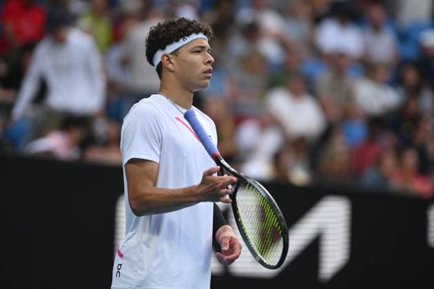 TENNIS AUSTRALIAN OPEN, Ben Shelton of the USA during his 3rd round match against Adrian Mannarino of France on Day 6 of the 2024 Australian Open at Melbourne Park in Melbourne, Friday, January 19, 2024. ( NO ARCHIVING, EDITORIAL USE ONLY, NO USE IN BOOKS WITHOUT CONSENT MELBOURNE VICTORIA AUSTRALIA  Copyright: xLUKASxCOCHx 20240119001890916118