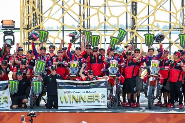 09 BRABEC Ricky (usa), Monster Energy Honda Team, Honda, Motul, Moto, FIM W2RC, 11 CORNEJO FLORIMO Jose Ignacio (chl), Monster Energy Honda Team, Honda, Motul, Moto, FIM W2RC, QUINTANILLA Pablo (chl), Monster Energy Honda Team, Honda, Motul, Moto, FIM, BRABEC Ricky (usa), Monster Energy Honda Team, Honda, Motul, Moto, FIM W2RC, during the Final Podium of the Dakar 2024 on January 19, 2024 in Yanbu, Saudi Arabia - DAKAR 2024 - FINAL PODIUM DPPI Panoramic 05124022_GODK9895