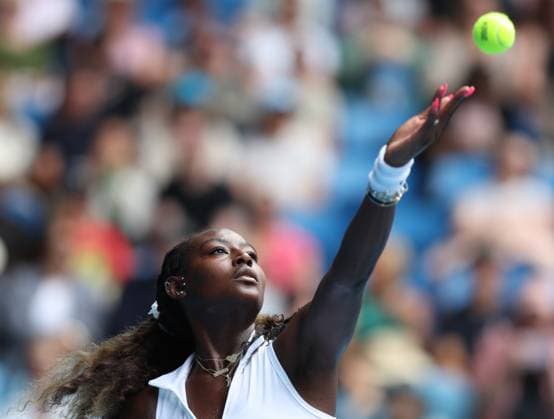 (240119) -- MELBOURNE, Jan. 19, 2024 -- Alycia Parks of the United States serves during the women s singles third round match between Coco Gauff of the United States and her compatriot Alycia Parks at Australian Open tennis tournament in Melbourne, Australia, Jan. 19, 2024. ) (SP)AUSTRALIA-MELBOURNE-TENNIS-AUSTRALIAN OPEN MaxPing 
