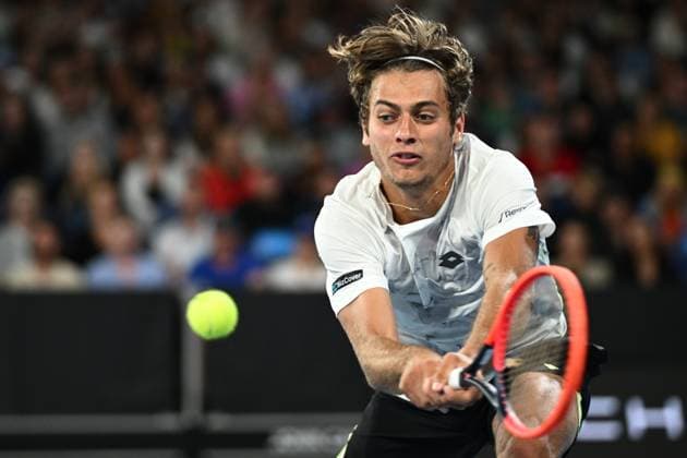 TENNIS AUSTRALIAN OPEN, Flavio Cobolli of Italy in action during his 3rd round match against Alex De Minaur of Australia on Day 6 of the 2024 Australian Open at Melbourne Park in Melbourne, Friday, January 19, 2024. ( NO ARCHIVING, EDITORIAL USE ONLY, NO USE IN BOOKS WITHOUT CONSENT MELBOURNE VICTORIA AUSTRALIA  Copyright: xJOELxCARRETTx 20240119001890951554