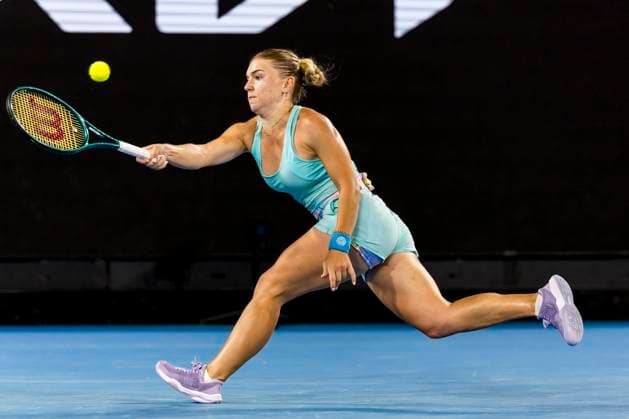 MELBOURNE, VIC - JANUARY 19: Maria Timofeeva of Russia in action during the 3rd round of the 2024 Australian Open on January 19 2024, at Melbourne Park in Melbourne, Australia. (Photo by Jason Heidrich Icon Sportswire) TENNIS: JAN 19 Australian Open EDITORIAL USE ONLY Icon240119267