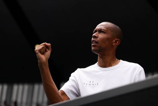 January 20, 2024, Melbourne, Victoria, Australia: MELBOURNE, AUSTRALIA - JANUARY 20: Kamau Murray, coach of Sloane Stephens of USA, wills her on against Anna Kalinskaya of Russia on Day 7 of the 2024 Australian Open at Melbourne Park on January 20, 2024 in Melbourne, Australia. Melbourne Australia - ZUMAp121 20240120_zsp_p121_031 Copyright: xChrisxPutnamx