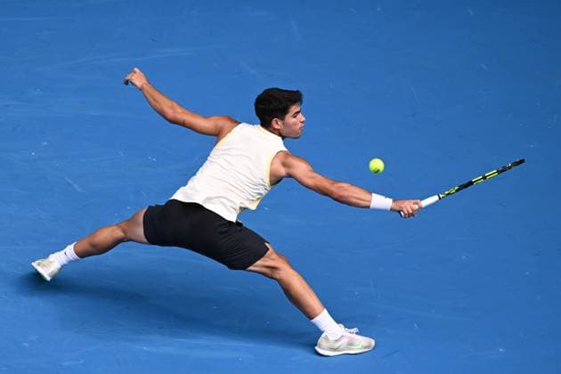 TENNIS AUSTRALIAN OPEN, Carlos Alcaraz of Spain in action during his 3rd round match against Juncheng Shang of China on Day 7 of the 2024 Australian Open at Melbourne Park in Melbourne, Saturday, January 20, 2024. ( NO ARCHIVING, EDITORIAL USE ONLY, NO USE IN BOOKS WITHOUT CONSENT MELBOURNE VICTORIA AUSTRALIA  Copyright: xJOELxCARRETTx 20240120001891264249