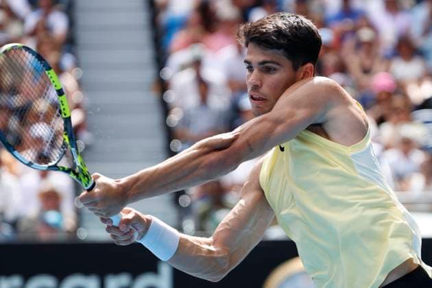 January 20, 2024, Melbourne, Victoria, Australia: Cartlos Alcaraz (ESP) In action during their round third singles match against Juncheng Shang (CHN) in action during their round singles match against on day seven of the 2024 Australian Open at Melbourne Park on January 20, 2024 in Melbourne, Australia. Melbourne Australia - ZUMAl131 20240120_zsp_l131_007 Copyright: xCiroxDexLucax