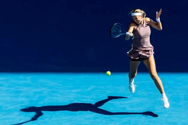 MELBOURNE, VIC - JANUARY 20: Victoria Azarenka of Belarus in action during the 3rd round of the 2024 Australian Open on January 20 2024, at Melbourne Park in Melbourne, Australia. (Photo by Jason Heidrich Icon Sportswire) TENNIS: JAN 20 Australian Open EDITORIAL USE ONLY Icon240120189