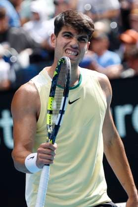 2024 Australian Open - Day 7 Carlos Alcaraz of Spain is in action during his third-round singles match against Juncheng Shang of China on day seven of the 2024 Australian Open at Melbourne Park in Melbourne, Australia, on January 20, 2024. Melbourne Victoria Australia  Copyright: xCiroxDexLucax originalFilename:deluca-2024aust240120_np8Zv.jpg