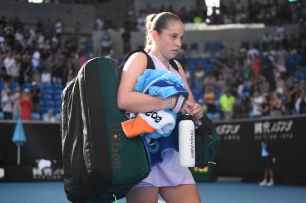 Jelena Ostapenko (LAT) leaves the court after losing her third round match Australian Open, Day Seven, Tennis, Melbourne Park, Melbourne, Australia - 20 Jan 2024  Copyright: xJamesxGourley Shutterstockx 14306286ch