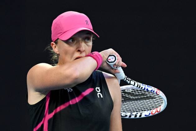 TENNIS AUSTRALIAN OPEN, Iga Swiatek of Poland during her 3rd round match against Linda Noskova of Czech Republic on Day 7 of the 2024 Australian Open at Melbourne Park in Melbourne, Saturday, January 20, 2024. ( NO ARCHIVING, EDITORIAL USE ONLY, NO USE IN BOOKS WITHOUT CONSENT MELBOURNE VICTORIA AUSTRALIA  Copyright: xJOELxCARRETTx 20240120001891300529