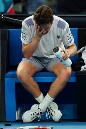 Cameron Norrie of GBR pours water over his head Australian Open, Day Seven, Tennis, Melbourne Park, Melbourne, Australia - 20 Jan 2024  Copyright: xEllaxLing Shutterstockx 14306285cv