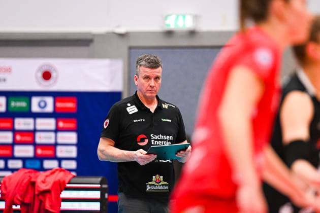 1 Volleyball Bundesliga Women, Dresdner SC vs Allianz MTV Stuttgart, Dresden, 20 01 2024 Alexander Waibl Head Coach Dresdner SC 1 Volleyball Bundesliga Women, Dresdner SC vs Allianz MTV Stuttgart on 20 01 2024 at the Margon Arena Dresden Copyright: xBEAUTIFULxSPORTS Hoepnerx