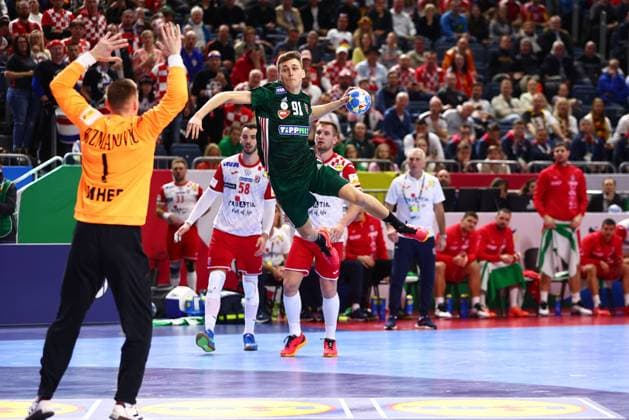 Goal throw by Bence Imre Hungary Hungary vs. Croatia, Handball, Men, EHF Euro 2024, Main Round Group 1, Matchday 2, 20 01 2024 Hungary vs. Croatia, Handball, Men, EHF Euro 2024, Main Round Group 1, Matchday 2, 20 01 2024 Cologne Copyright: xEibner-Pressefotox EP_RWS
