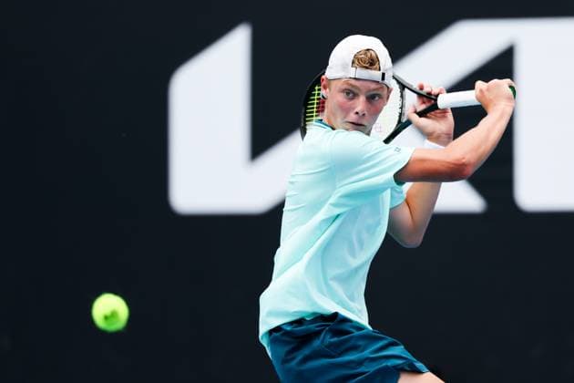 January 21, 2024, Melbourne, Victoria, Australia: MELBOURNE, AUSTRALIA - JANUARY 21: Cruz Hewitt of Australia competes against Alexander Razeghi of the United States in their first round singles match during the 2024 Australian Open Junior Championships at Melbourne Park on January 21, 2024 in Melbourne, Australia Melbourne Australia - ZUMAp121 20240121_zsp_p121_058 Copyright: xChrisxPutnamx