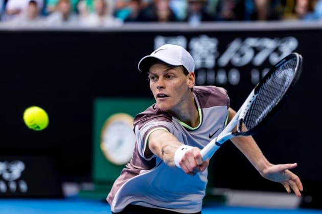 MELBOURNE, VIC - JANUARY 21: Jannik Sinner of Italy in action during the 4th round of the 2024 Australian Open on January 21 2024, at Melbourne Park in Melbourne, Australia. (Photo by Jason Heidrich Icon Sportswire) TENNIS: JAN 21 Australian Open EDITORIAL USE ONLY Icon240121183