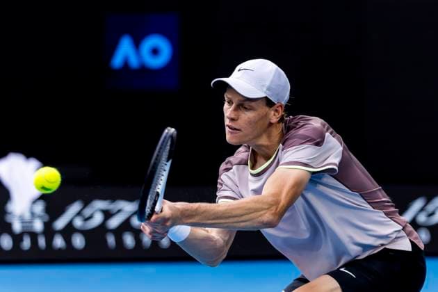 MELBOURNE, VIC - JANUARY 21: Jannik Sinner of Italy in action during the 4th round of the 2024 Australian Open on January 21 2024, at Melbourne Park in Melbourne, Australia. (Photo by Jason Heidrich Icon Sportswire) TENNIS: JAN 21 Australian Open EDITORIAL USE ONLY Icon240121185