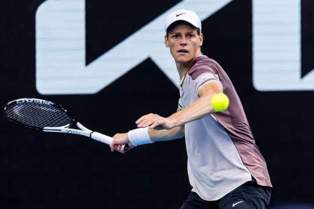 MELBOURNE, VIC - JANUARY 21: Jannik Sinner of Italy in action during the 4th round of the 2024 Australian Open on January 21 2024, at Melbourne Park in Melbourne, Australia. (Photo by Jason Heidrich Icon Sportswire) TENNIS: JAN 21 Australian Open EDITORIAL USE ONLY Icon240121190
