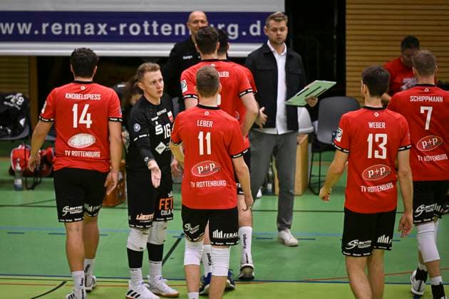 Volleyball 2 Bundesliga season 2023 2024 TV Rottenburg TuS Kriftel 20 01 2024 Disappointment TV Rottenburg Oliver Knobelspiess, Hannes Elsaesser, Robin Leber, coach Jan Scheuermann, co-coach Felix Weber and Timon Schippmann from left to right