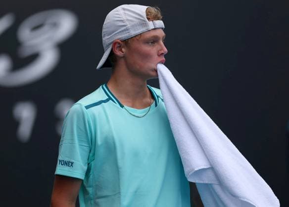 Cruz Hewitt of Australia in action in the Boys Juniors Singles Australian Open, Day Eight, Tennis, Melbourne Park, Melbourne, Australia - 21 Jan 2024  Copyright: xEllaxLing Shutterstockx 14306288j