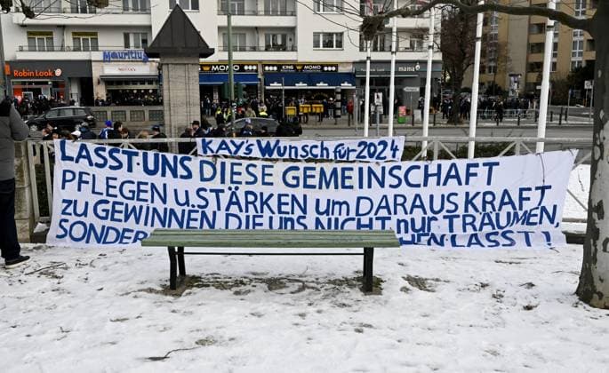 Football, Men, Season 2023 2024, 2 Bundesliga 18 Matchday , Hertha BSC Fortuna Düsseldorf, Commemoration of the deceased President Kay Bernstein Hertha BSC , in the picture funeral march of the fans and Ultras for the deceased President Kay Bernstein Hertha BSC , Meeting point at Theodor Heuss Platz, Kays wish for 2024, 21 01 2024, Copyright: xMatthiasxKochx