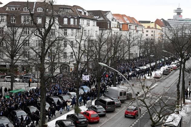 Soccer, Men, Season 2023 2024, 2 Bundesliga 18 Matchday , Hertha BSC Fortuna Düsseldorf, Commemoration of the late President Kay Bernstein Hertha BSC , in the picture funeral march of the fans and Ultras for the late President Kay Bernstein Hertha BSC , here in Reichsstraße, 21 01 2024, Copyright: xMatthiasxKochx