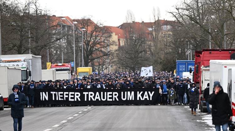 Football, Men, Season 2023 2024, 2 Bundesliga 18 Matchday , Hertha BSC Fortuna Düsseldorf, Commemoration of the deceased President Kay Bernstein Hertha BSC , in the picture funeral march of the fans and Ultras for the deceased President Kay Bernstein Hertha BSC , here in Olympische Straße, In deep mourning for Kay, 21 01 2024, Copyright: xMatthiasxKochx