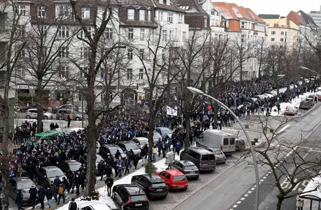 Soccer, Men, Season 2023 2024, 2 Bundesliga 18 Matchday , Hertha BSC Fortuna Düsseldorf, Commemoration of the late President Kay Bernstein Hertha BSC , in the picture funeral march of the fans and Ultras for the late President Kay Bernstein Hertha BSC , here in Reichsstraße, 21 01 2024, Copyright: xMatthiasxKochx
