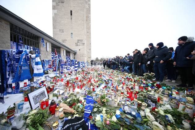 21 01 2024, xtgx, Soccer 2 Bundesliga, Hertha BSC Berlin Fortuna Duesseldorf emspor, v l Mourning for President President Kay Bernstein Hertha BSC Berlin in front of the Olympic Stadium Flowers, candles, condolences, flags, scarves DFL DFB REGULATIONS PROHIBIT ANY USE OF PHOTOGRAPHS as IMAGE SEQUENCES and or QUASI VIDEO Berlin