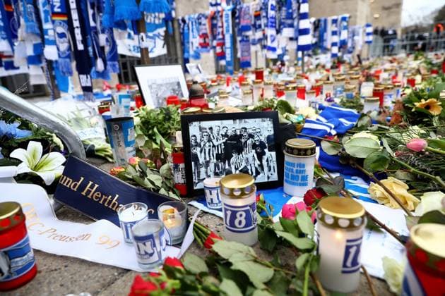 21 01 2024, xtgx, Soccer 2 Bundesliga, Hertha BSC Berlin Fortuna Duesseldorf emspor, v l Mourning for President President Kay Bernstein Hertha BSC Berlin in front of the Olympic Stadium Flowers, candles, condolences, flags, scarves DFL DFB REGULATIONS PROHIBIT ANY USE OF PHOTOGRAPHS as IMAGE SEQUENCES and or QUASI VIDEO Berlin