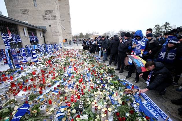 21 01 2024, xtgx, Soccer 2 Bundesliga, Hertha BSC Berlin Fortuna Duesseldorf emspor, v l Mourning for President President Kay Bernstein Hertha BSC Berlin in front of the Olympic Stadium Flowers, candles, condolences, flags, scarves DFL DFB REGULATIONS PROHIBIT ANY USE OF PHOTOGRAPHS as IMAGE SEQUENCES and or QUASI VIDEO Berlin
