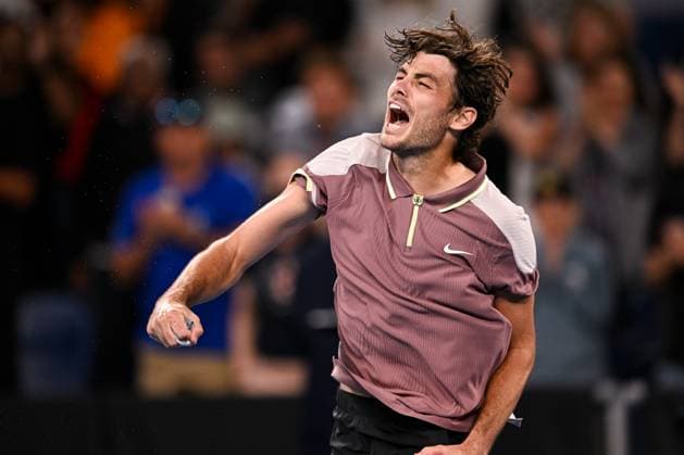 Taylor Fritz (USA) celebrates winning his fourth round match Australian Open, Day Eight, Tennis, Melbourne Park, Melbourne, Australia - 21 Jan 2024  Copyright: xJamesxGourley Shutterstockx 14306289eq