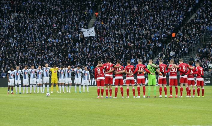 Mourning for President Kay Bernstein, deceased on 16 01 2024 Sports Football Soccer DFL 2 Bundesliga Men 18 Matchday Season 2023 2024 21 01 2024 Hertha BSC Berlin vs Fortuna Düsseldorf DFL regulations prohibit any use of photographs as image sequences and or quasi video