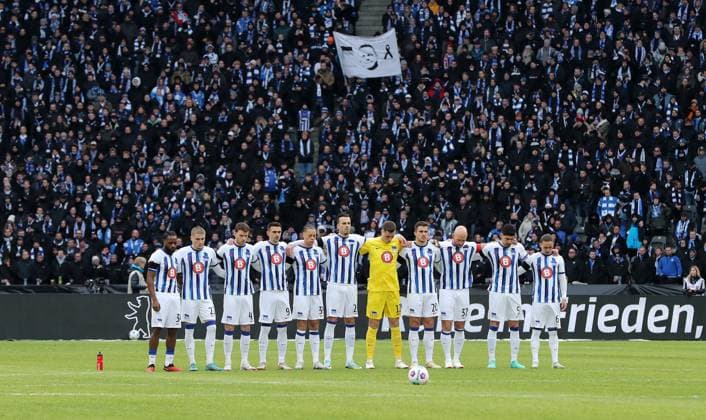 Mourning for President Kay Bernstein, deceased on 16 01 2024 Sports Football Soccer DFL 2 Bundesliga Men 18 Matchday Season 2023 2024 21 01 2024 Hertha BSC Berlin vs Fortuna Düsseldorf DFL regulations prohibit any use of photographs as image sequences and or quasi video