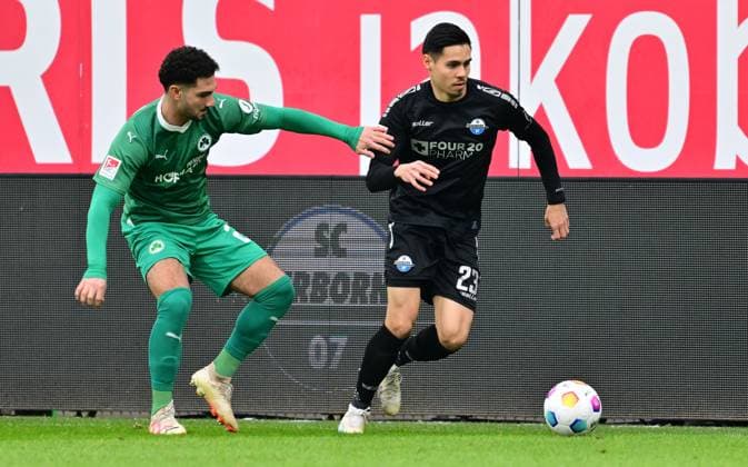 21 01 2024 Soccer Season 2023 2024 2 Soccer Bundesliga 18 Matchday SC Paderborn 07 SCP SpVgg Greuther Fürth Kleeblatt Sportfoto Zink xwoxzix DFL regulations prohibit any use of photographs as image sequences and or quasi video only for editorial use Kerim Calhanoglu 21, SpVgg Greuther Fürth Raphael Obermair 23, SC Paderborn 07