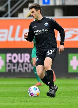 21 01 2024 Soccer Season 2023 2024 2 Soccer Bundesliga 18 Matchday SC Paderborn 07 SCP SpVgg Greuther Fürth Kleeblatt Sportfoto Zink xwoxzix DFL regulations prohibit any use of photographs as image sequences and or quasi video only for editorial use Martin Ens 43, SC Paderborn 07 Freisteller Einzelbild
