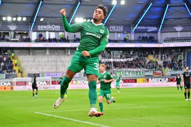 21 01 2024 Soccer Season 2023 2024 2 Soccer Bundesliga 18 Matchday SC Paderborn 07 SCP SpVgg Greuther Fürth Kleeblatt Sportfoto Zink xwoxzix DFL regulations prohibit any use of photographs as image sequences and or quasi video only for editorial use Torjubel Jubel Freude nach Treffer Tor Torschuß zum 0 1 durch Armindo Sieb 30, SpVgg Greuther Fürth