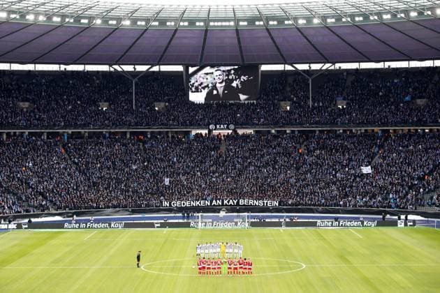 21 01 2024, xtgx, Soccer 2 Bundesliga, Hertha BSC Berlin Fortuna Duesseldorf emspor, v l minute of silence for the late President President Kay Bernstein Hertha BSC Berlin DFL DFB REGULATIONS PROHIBIT ANY USE OF PHOTOGRAPHS as IMAGE SEQUENCES and or QUASI VIDEO Berlin