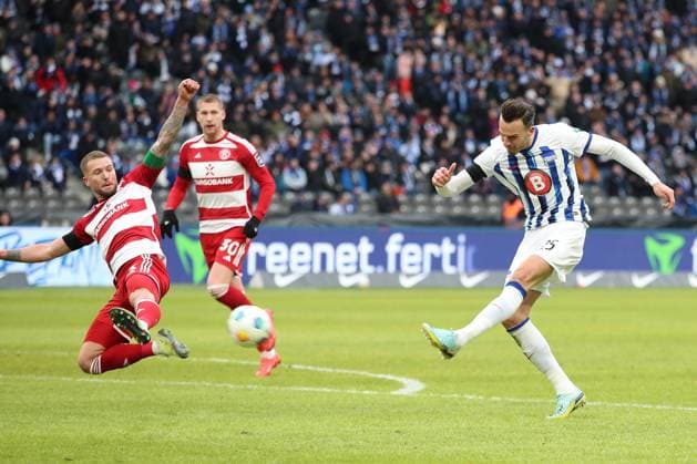 21 01 2024, xtgx, Fussball 2 Bundesliga, Hertha BSC Berlin Fortuna Duesseldorf emspor, v l Haris Tabakovic Hertha BSC Berlin scores the goal 1 0 DFL DFB REGULATIONS PROHIBIT ANY USE OF PHOTOGRAPHS as IMAGE SEQUENCES and or QUASI VIDEO Berlin