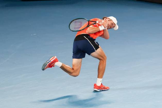 January 21, 2024, Melbourne, Victoria, Australia: MELBOURNE, AUSTRALIA - JANUARY 21: Alex de Minaur of Australia plays Andrey Rublev of Russia on day 8 of the 2024 Australian Open at Melbourne Park on January 21, 2024 in Melbourne, Australia. Melbourne Australia - ZUMAp121 20240121_zsp_p121_158 Copyright: xChrisxPutnamx