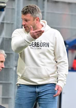 21 01 2024 Soccer Season 2023 2024 2 Soccer Bundesliga 18 Matchday SC Paderborn 07 SCP SpVgg Greuther Fürth Kleeblatt Sportfoto Zink xwoxzix DFL regulations prohibit any use of photographs as image sequences and or quasi video only for editorial use Lukas Kwasniok Trainer SC Paderborn 07