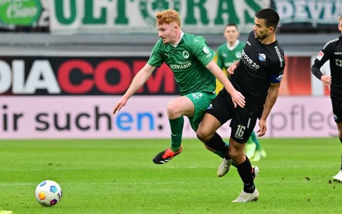 21 01 2024 Soccer Season 2023 2024 2 Soccer Bundesliga 18 Matchday SC Paderborn 07 SCP SpVgg Greuther Fürth Kleeblatt Sportfoto Zink xwoxzix DFL regulations prohibit any use of photographs as image sequences and or quasi video only for editorial use Robert Wagner 22, SpVgg Greuther Fürth Visar Musliu 16, SC Paderborn 07