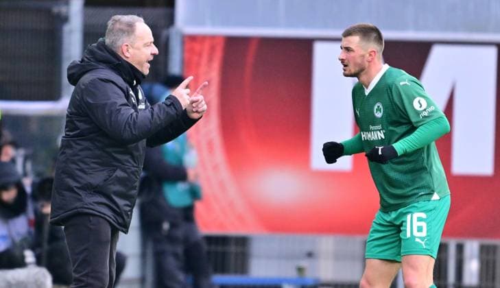 21 01 2024 Soccer Season 2023 2024 2 Soccer Bundesliga 18 Matchday SC Paderborn 07 SCP SpVgg Greuther Fürth Kleeblatt Sportfoto Zink xwoxzix DFL regulations prohibit any use of photographs as image sequences and or quasi video only for editorial use Alexander Zorniger Trainer SpVgg Greuther Fürth speaks to Lukas Petkov 16, SpVgg Greuther Fürth